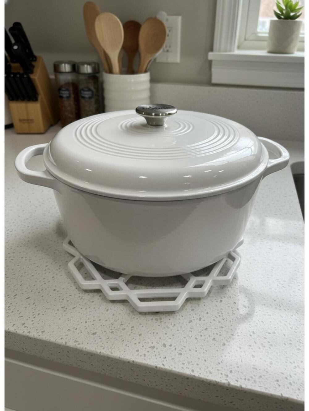 NEW! Lodge 6-Quart Enameled Cast Iron Dutch Oven & Trivet Set - Oyster